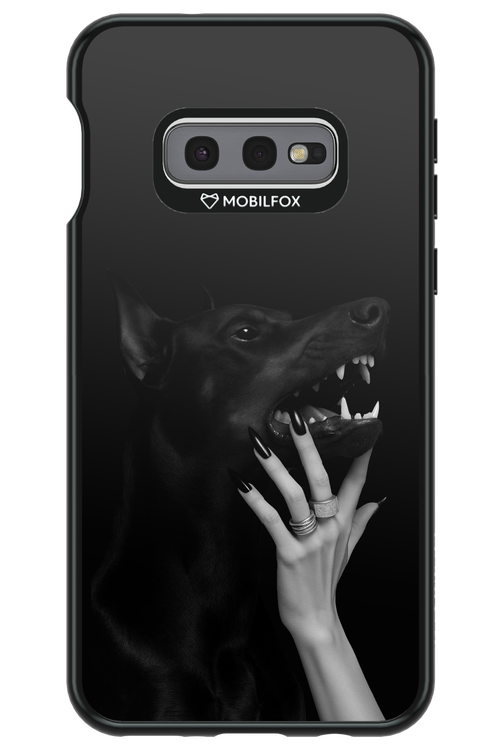 Hellhound - Samsung Galaxy S10e