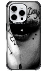 Eye On You - Apple iPhone 16 Pro
