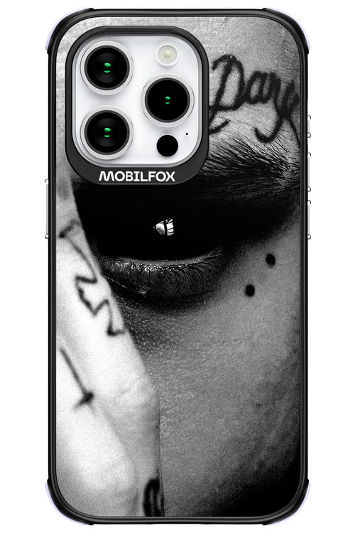Eye On You - Apple iPhone 15 Pro