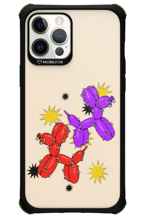 Dog Fight 2.0 - Apple iPhone 12 Pro Max