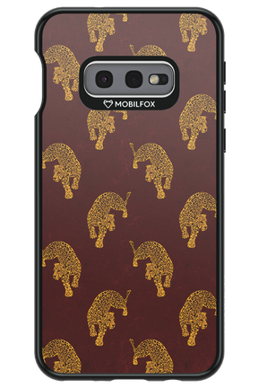 Burgundy Leopard Pattern - Samsung Galaxy S10e