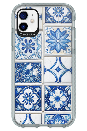 Antique - Apple iPhone 11