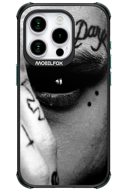 Eye On You - Apple iPhone 15 Pro
