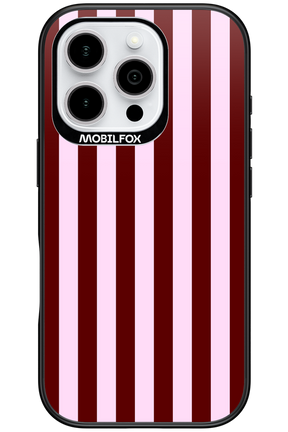 Circus Romance - Apple iPhone 16 Pro