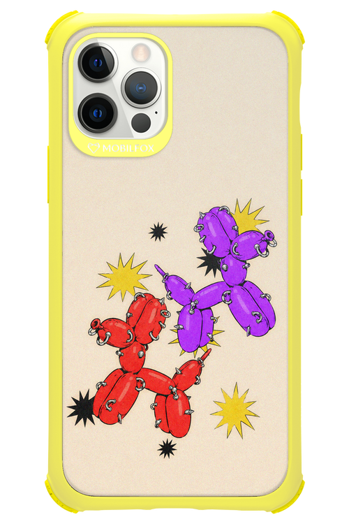 Dog Fight 2.0 - Apple iPhone 12 Pro