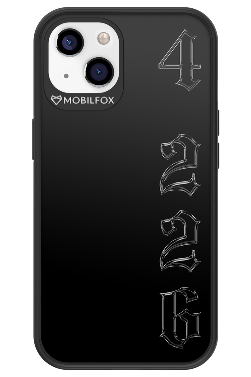 4_226 - Apple iPhone 13
