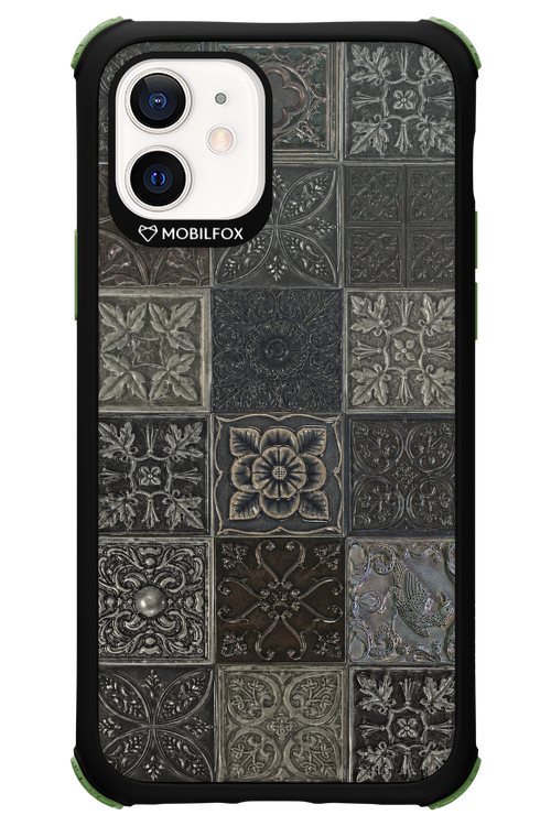 Tiles 2.0 - Apple iPhone 12