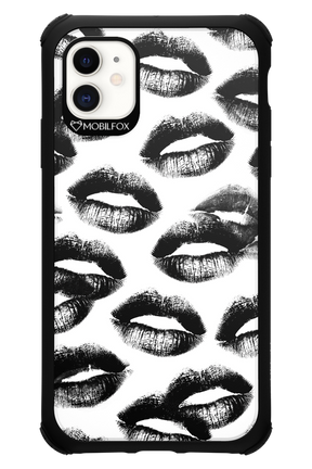 Ghost Kiss - Apple iPhone 11