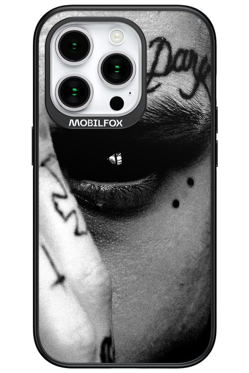 Eye On You - Apple iPhone 15 Pro