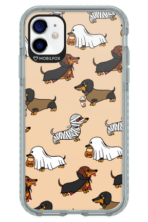 Scary Dachshund - Apple iPhone 11
