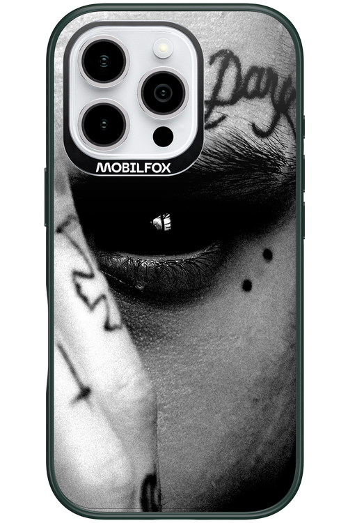Eye On You - Apple iPhone 16 Pro