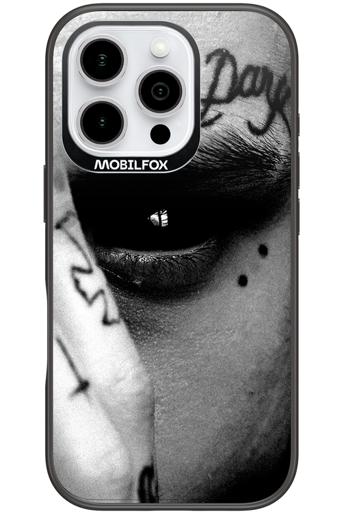 Eye On You - Apple iPhone 16 Pro