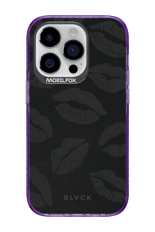 Dark Lips - Apple iPhone 14 Pro