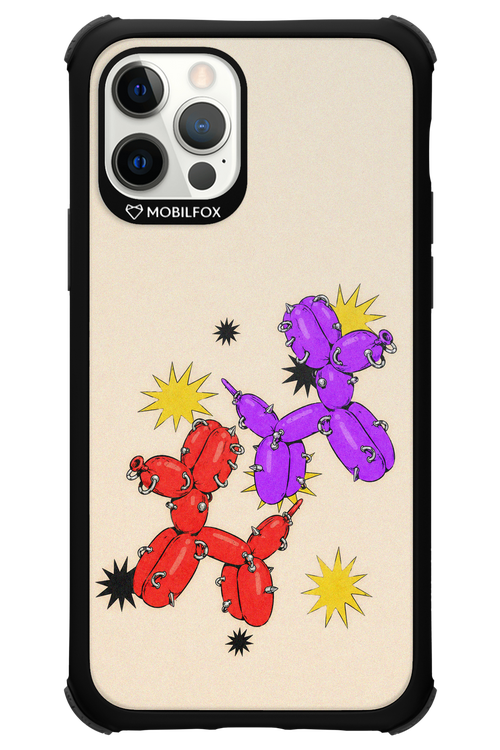 Dog Fight 2.0 - Apple iPhone 12 Pro