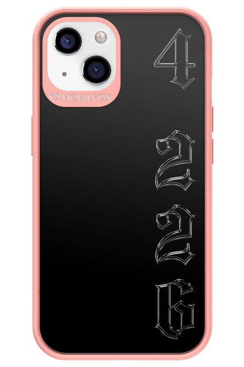 4_226 - Apple iPhone 13
