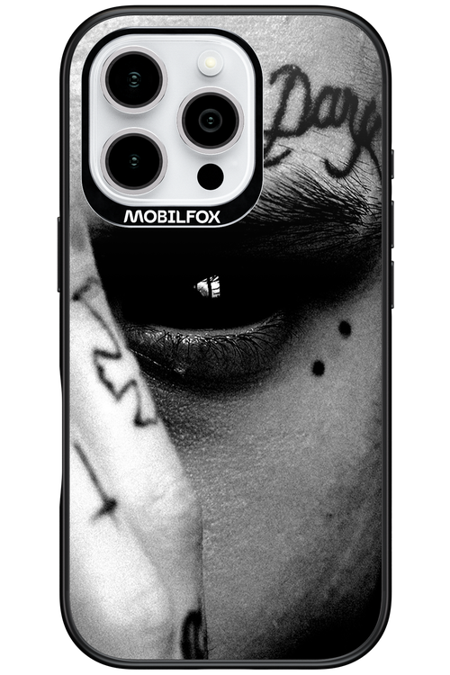 Eye On You - Apple iPhone 16 Pro
