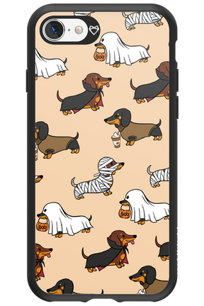 Scary Dachshund - Apple iPhone 8